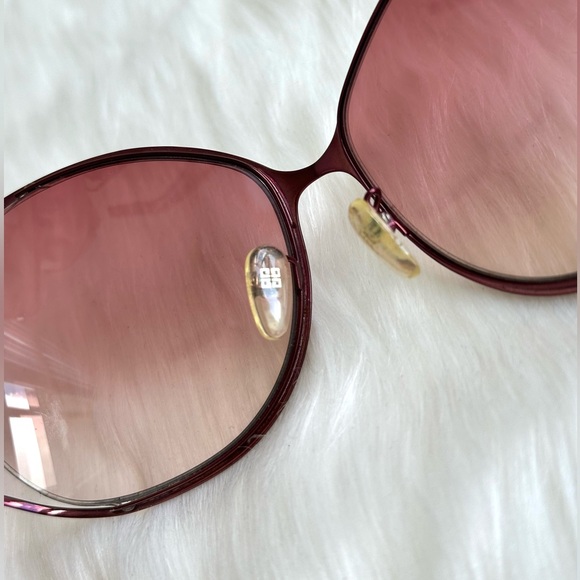 GIVENCHY LUXURY SUNGLASSES - Picture 3 of 12